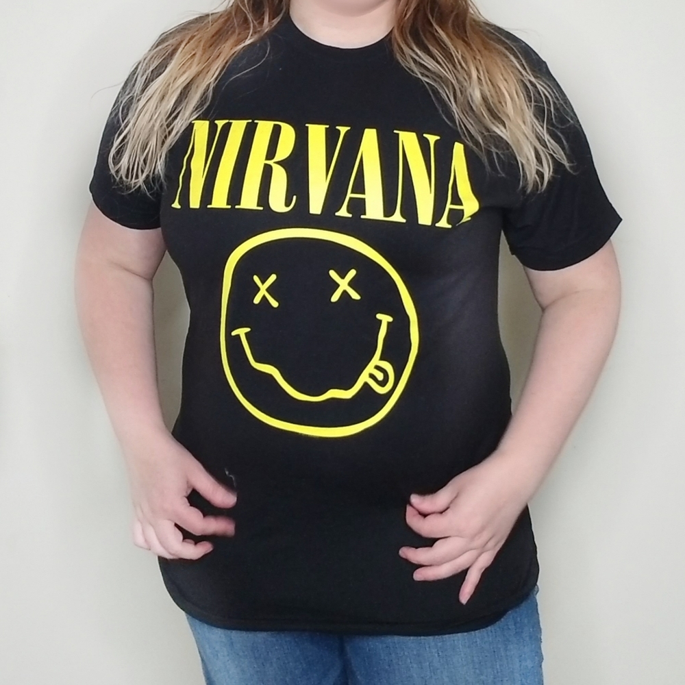 NWT. Nirvana Black Signature Smile Face Graphic Te